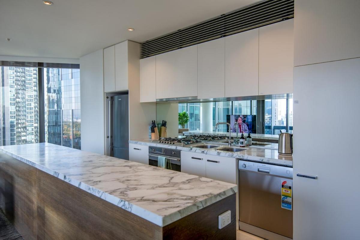 Freshwater 20th Flr Amazing River Views Apartment *